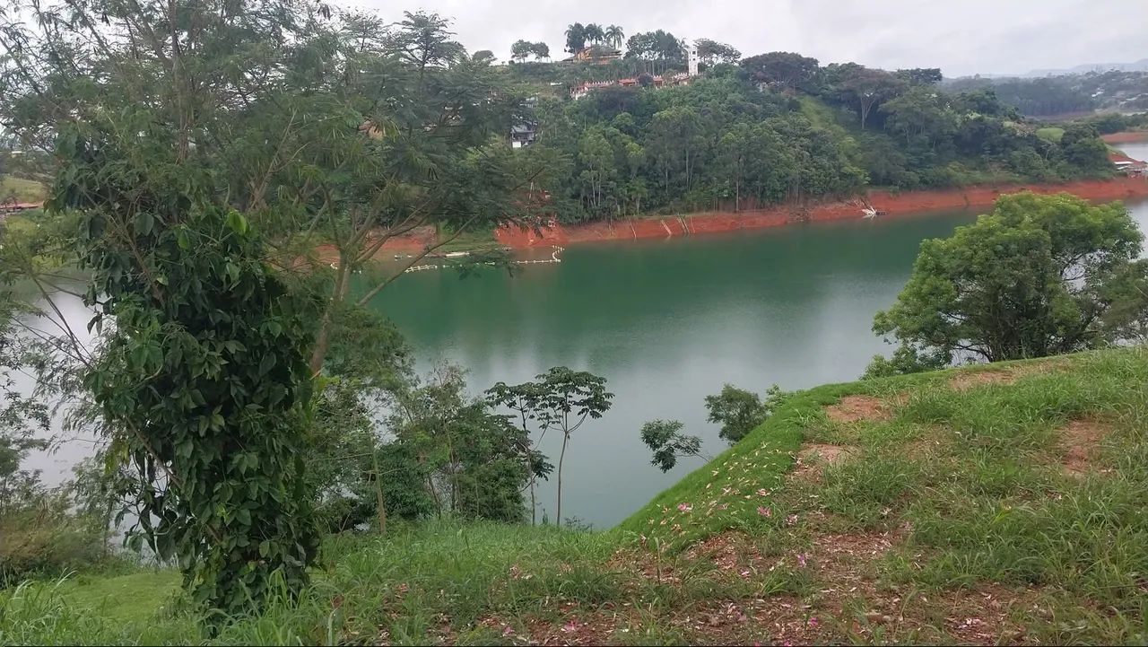 Terreno Pé na Água - 7.600 m²  em Santa Isabel próx Igaratá 
