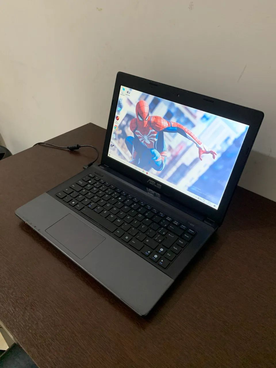Oportunidade!! Notebook Asus Core i5, 4GB, HD 500GB