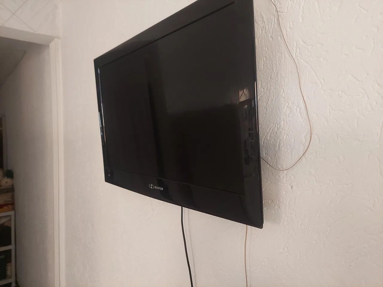 Tv 32 buster