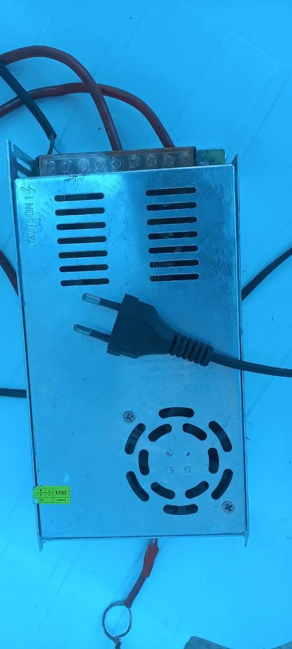 Fonte chaveada de 50 amperes