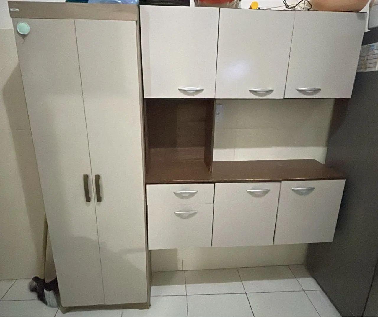 Armário de cozinha completo