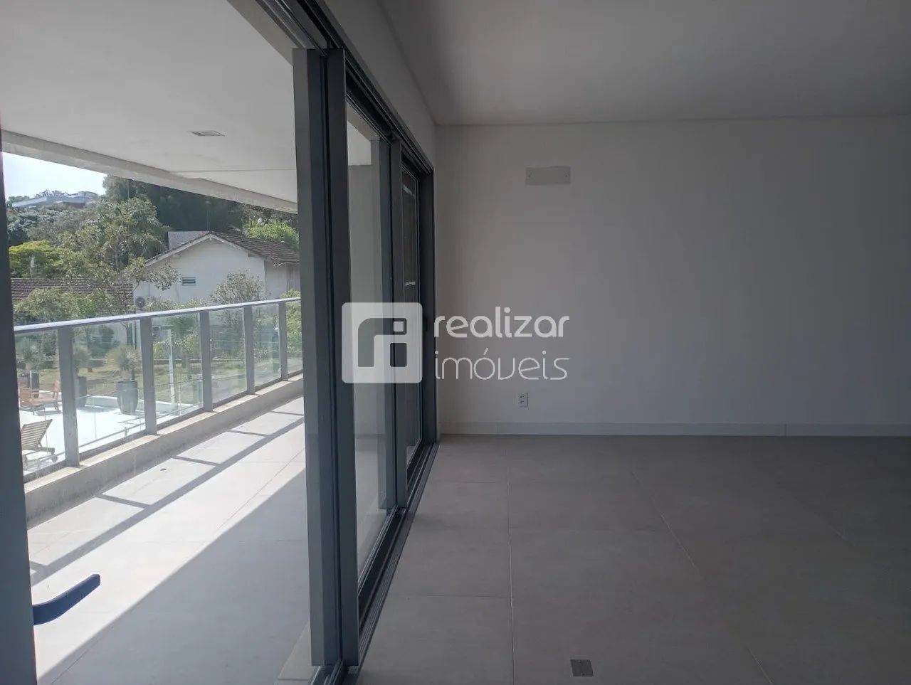 Apartamento 3 dormitórios bairro Cacupé em Florianópolis - Foto 5