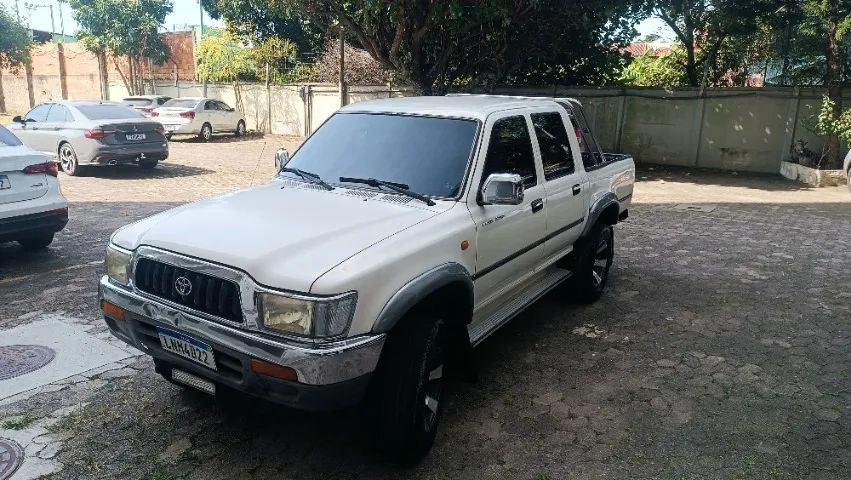 Toyota Hilux CD SRV 4X2 2.7 16V 142cv 2002