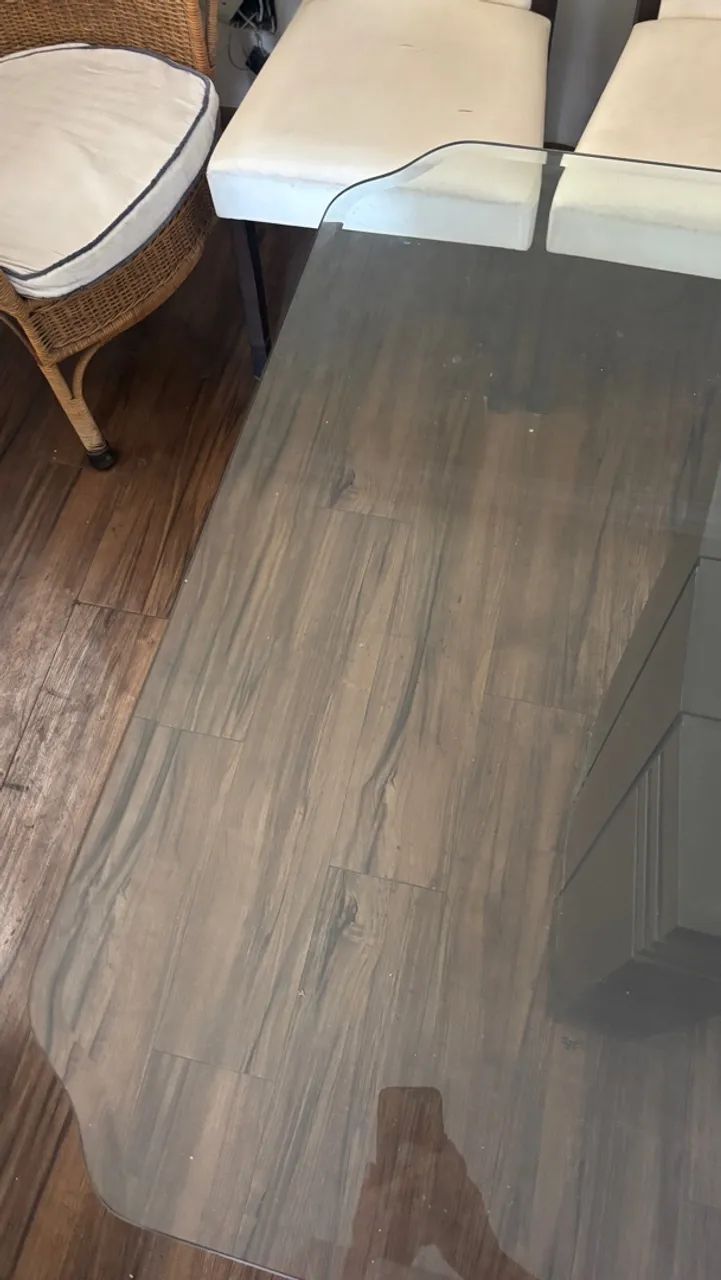 Mesa de jantar em mogno e vidro - Foto 2