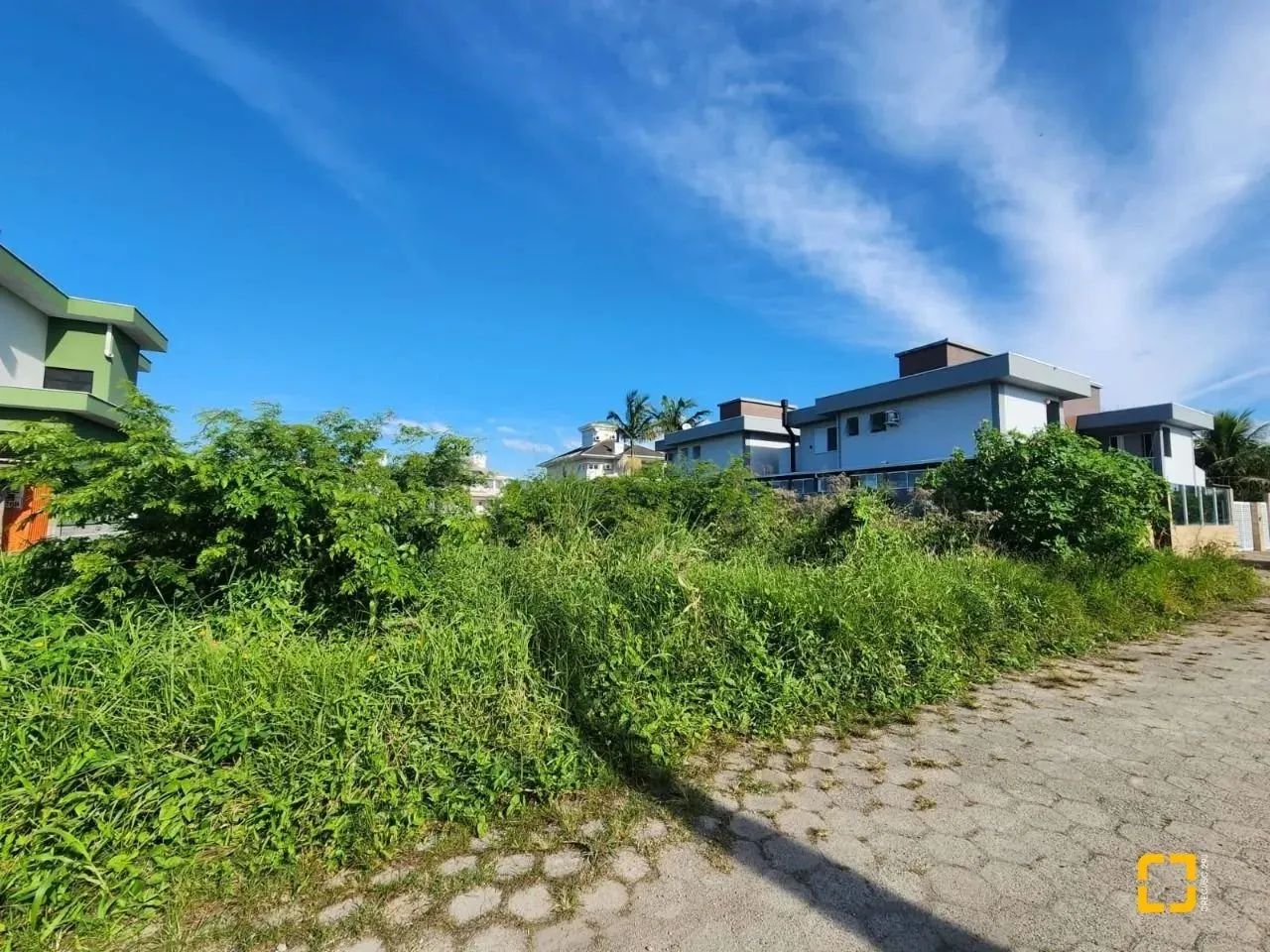 Terreno Carianos com 720 m² - Foto 2