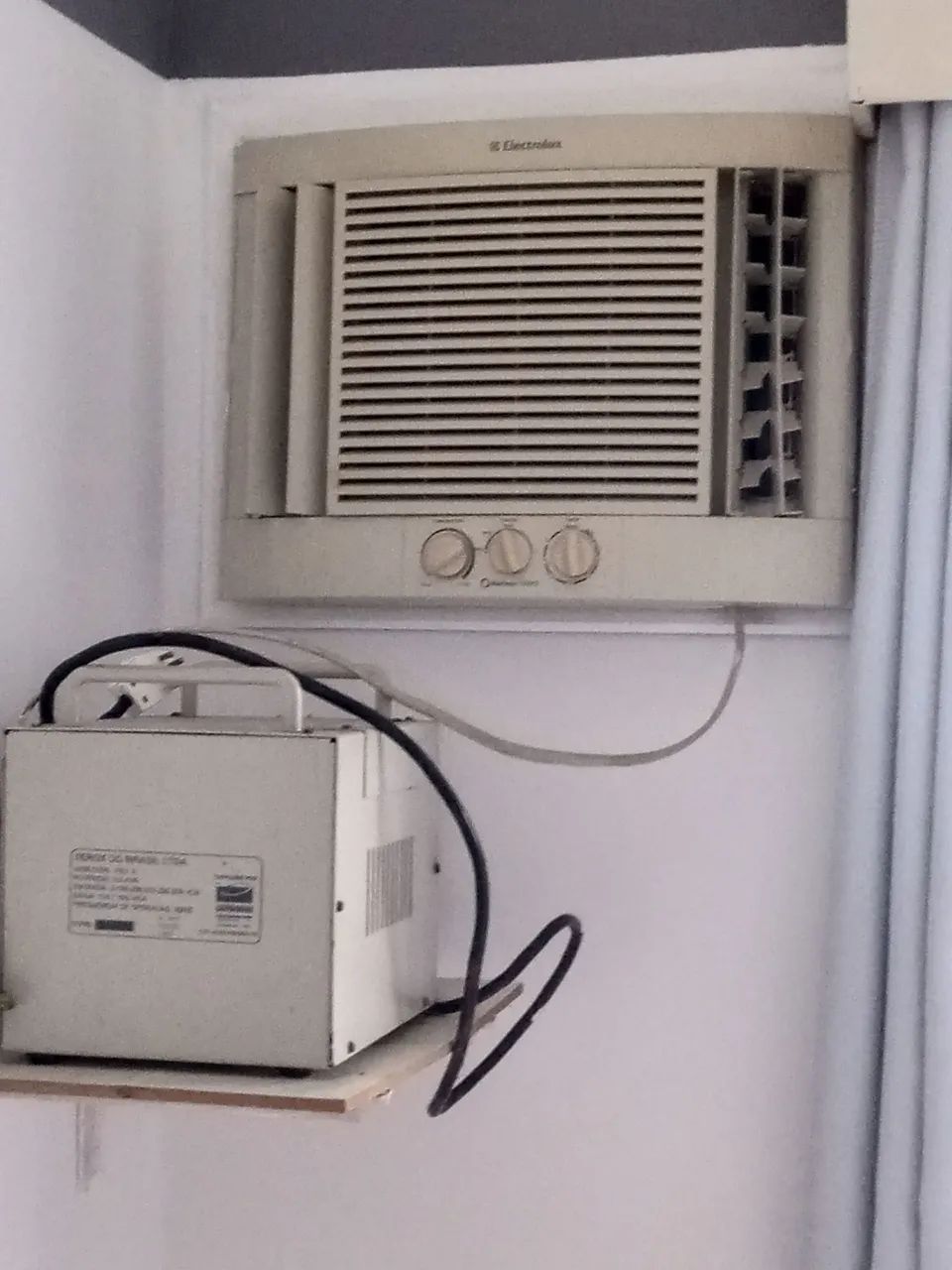 Ar condicionado Electrolux com transformador 
