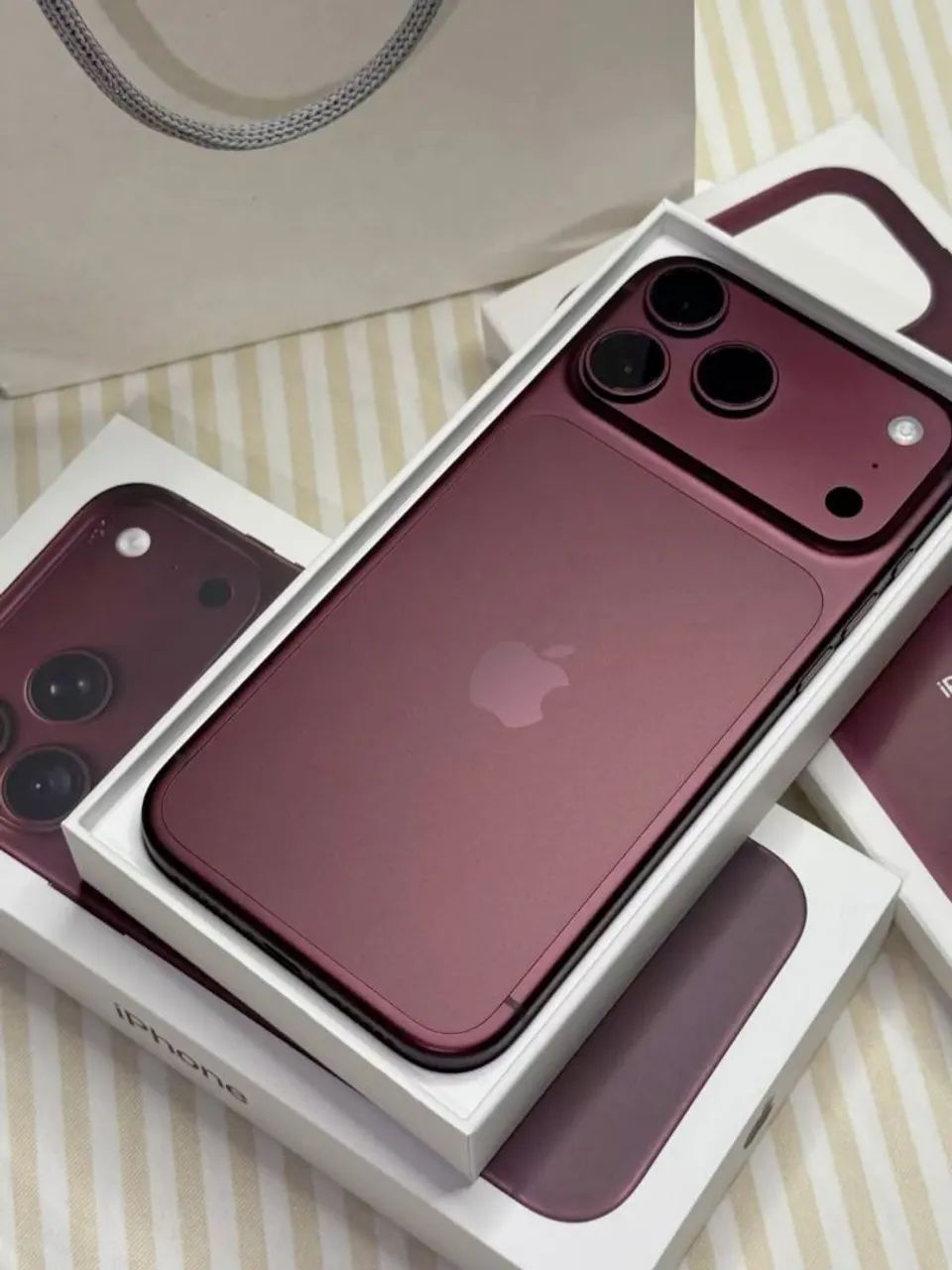IPHONE 18 PRO Max lacrado e com garantia APLLE 