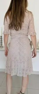 Vestido em renda de malha Gregory - Foto 3