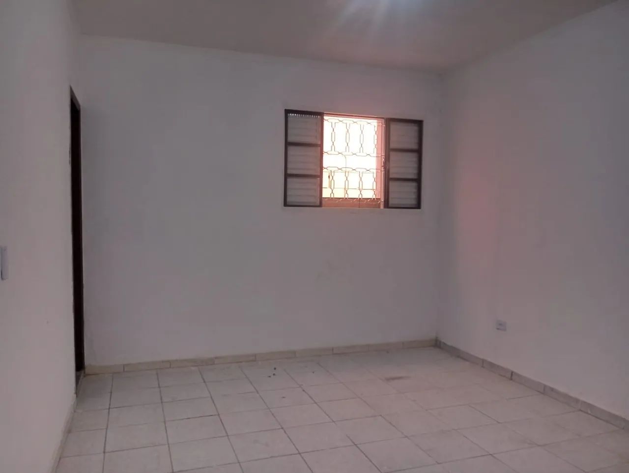 Imóvel  2 cômodos centro Itaquaquecetuba  - Foto 5