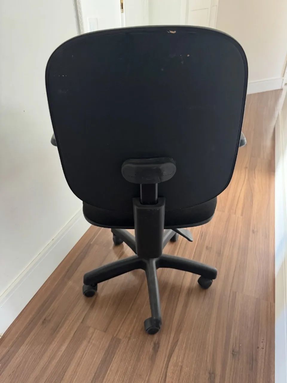 8 Cadeiras de Escritorio Diretor ergonômicas - Foto 2