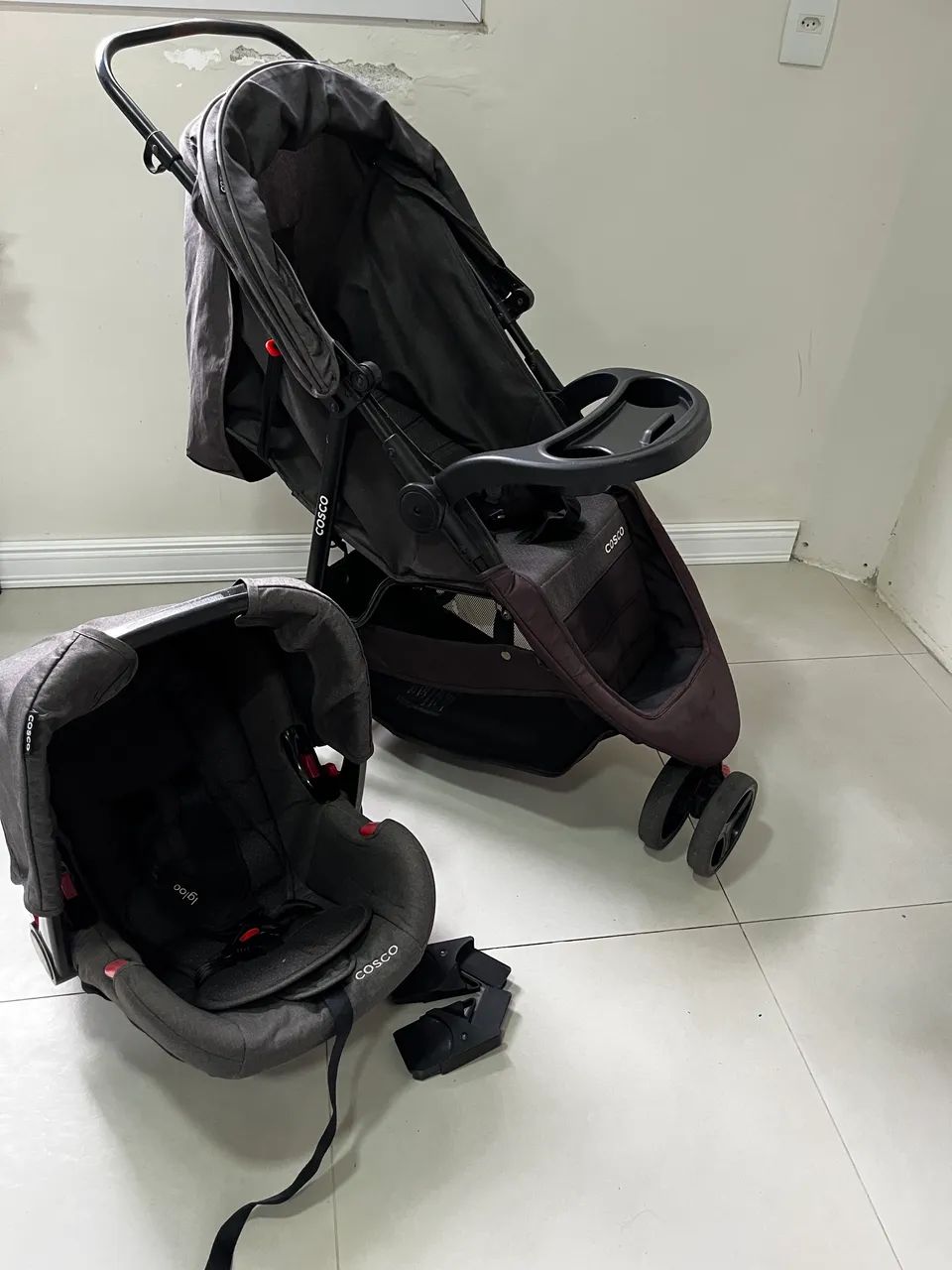 Carrinho de Bebê + Bebê Conforto Cosco - Foto 2