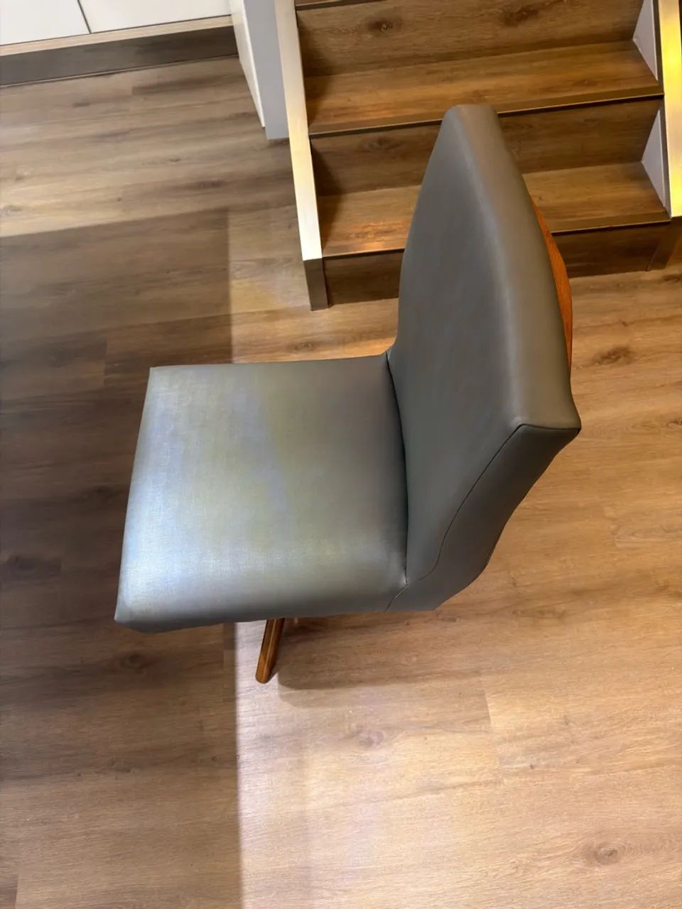 VENDO 5 CADEIRAS PARA MESA DE JANTAR  - Foto 4