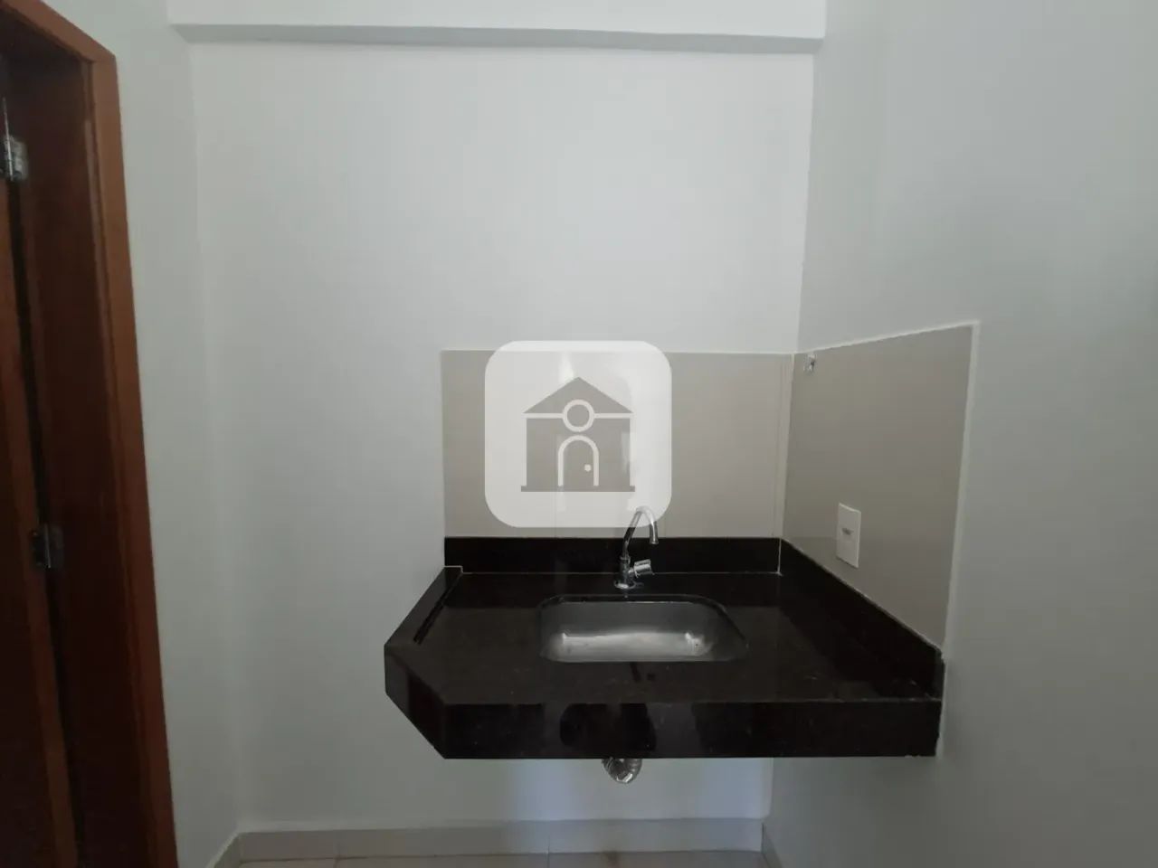 Sala para locação no bairro Presidente Roosevelt - Foto 4