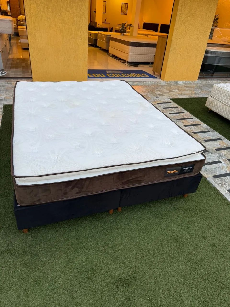 Cama box Queen seminova top - ENTREGA GRÁTIS  - Foto 4
