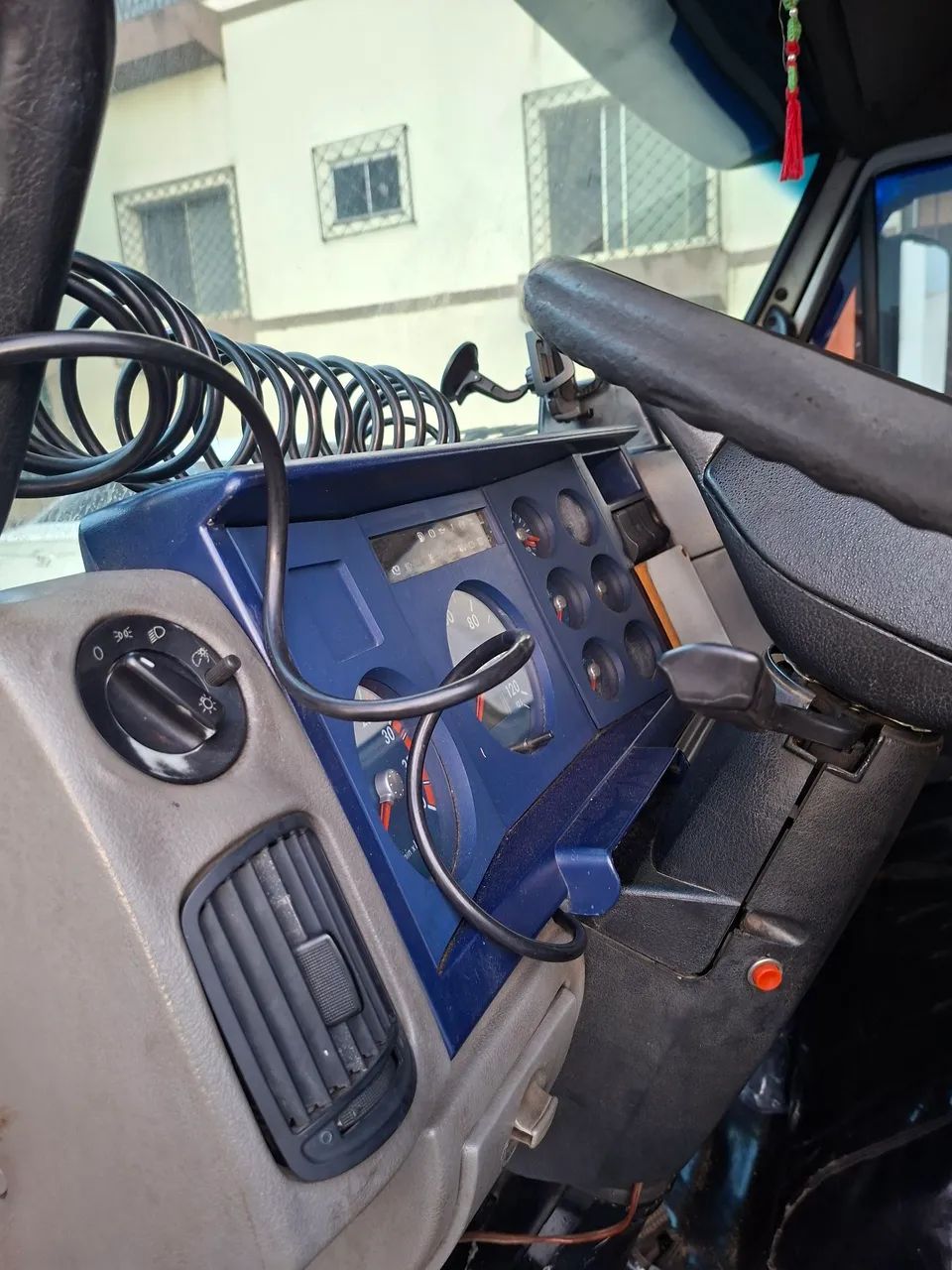 Vw8150 baú  - Foto 2
