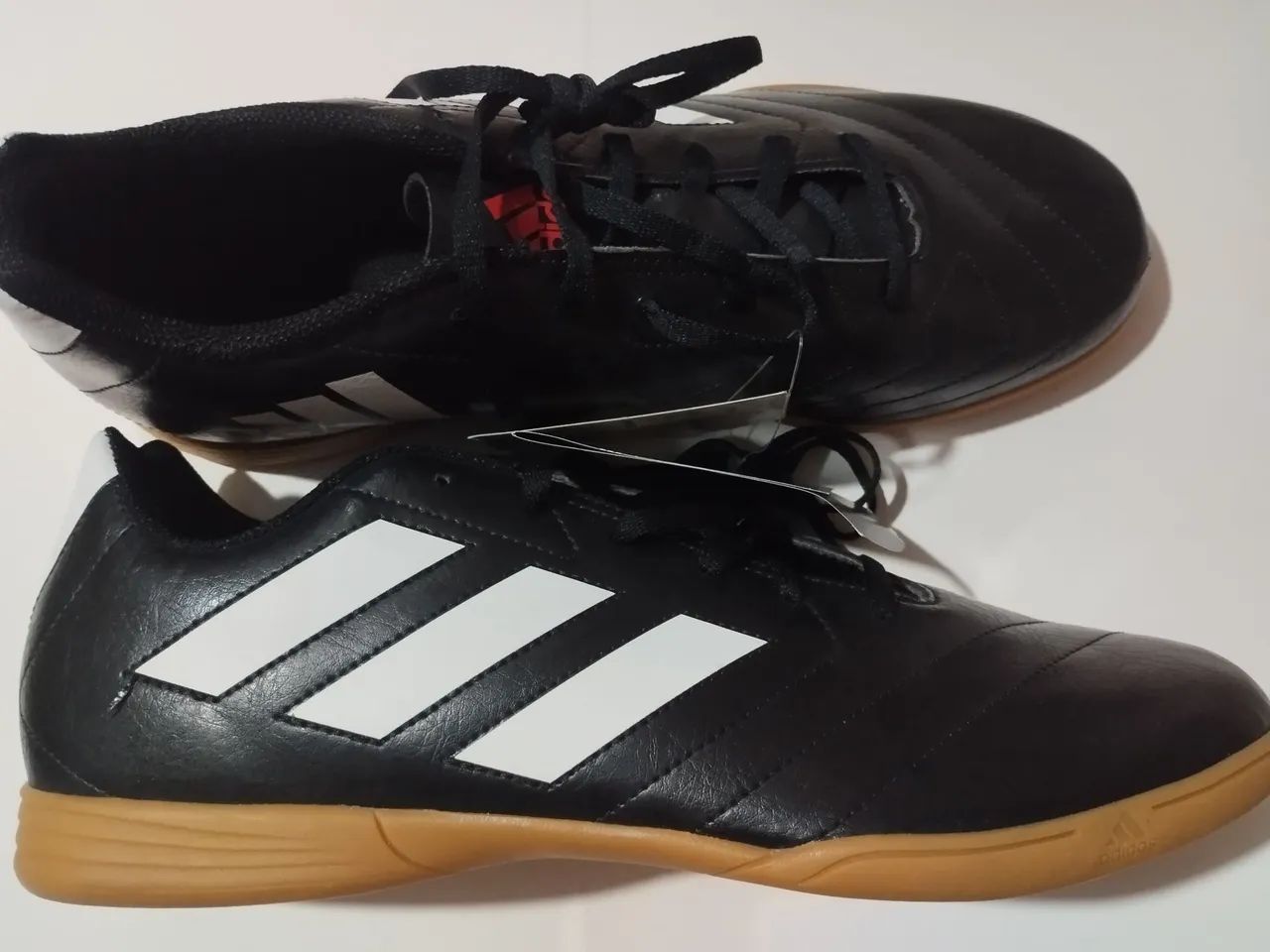 Tênis Adidas quadra 