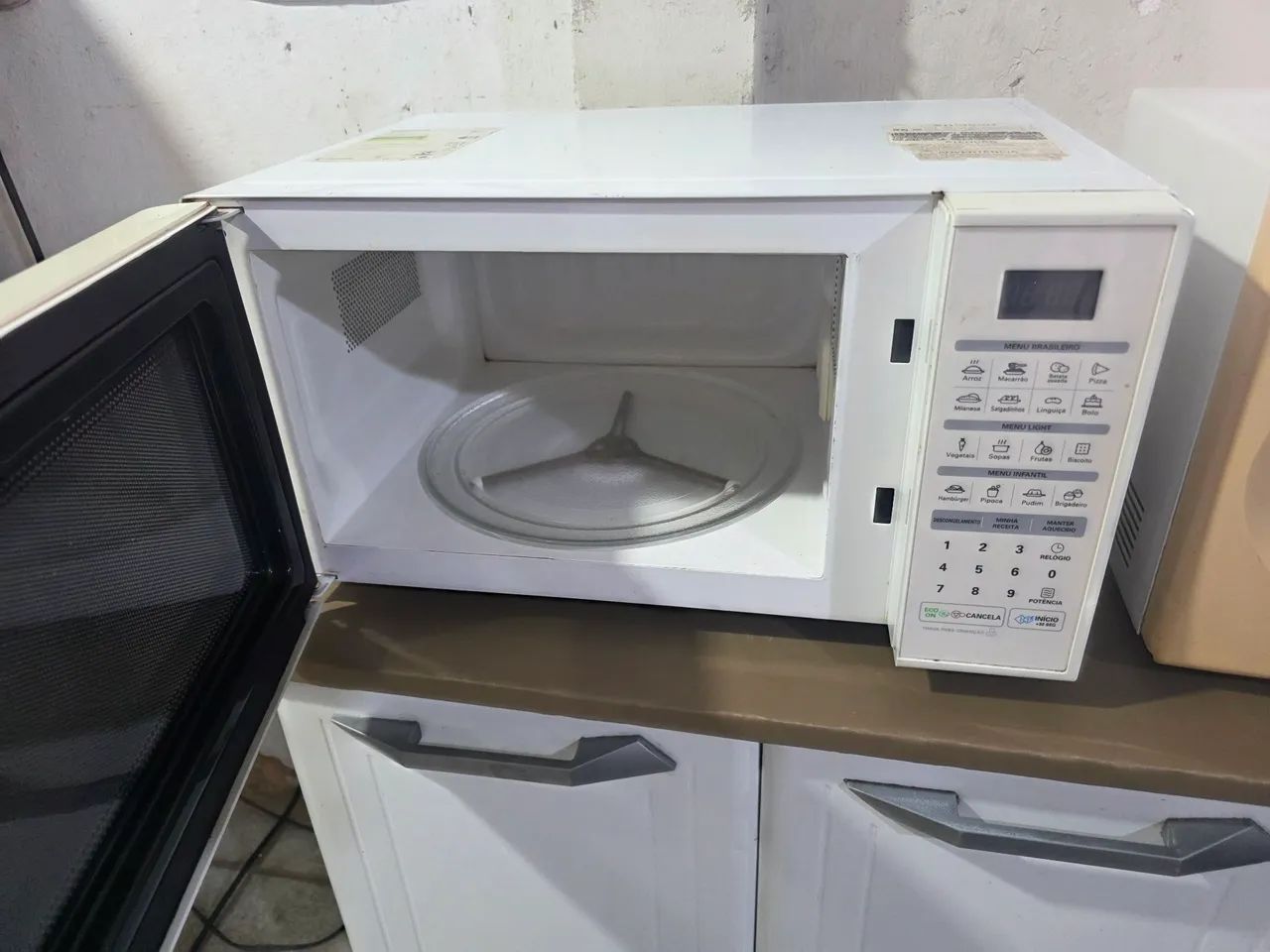 Microondas funcionando perfeitamente  - Foto 2