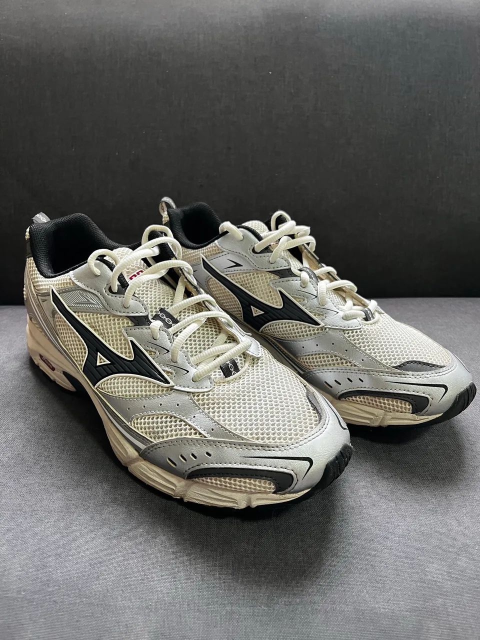 Tênis Mizuno MXR LS Prata