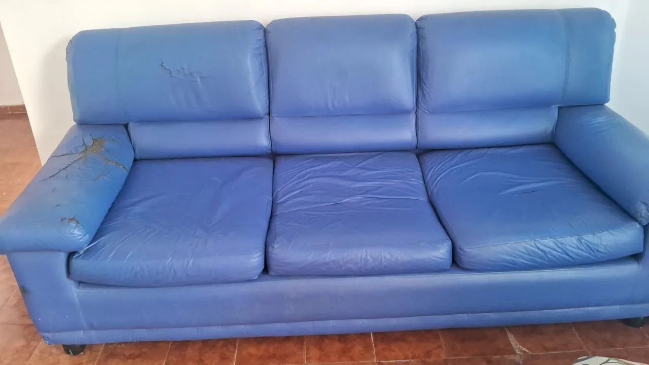 Sofá três lugares reformado