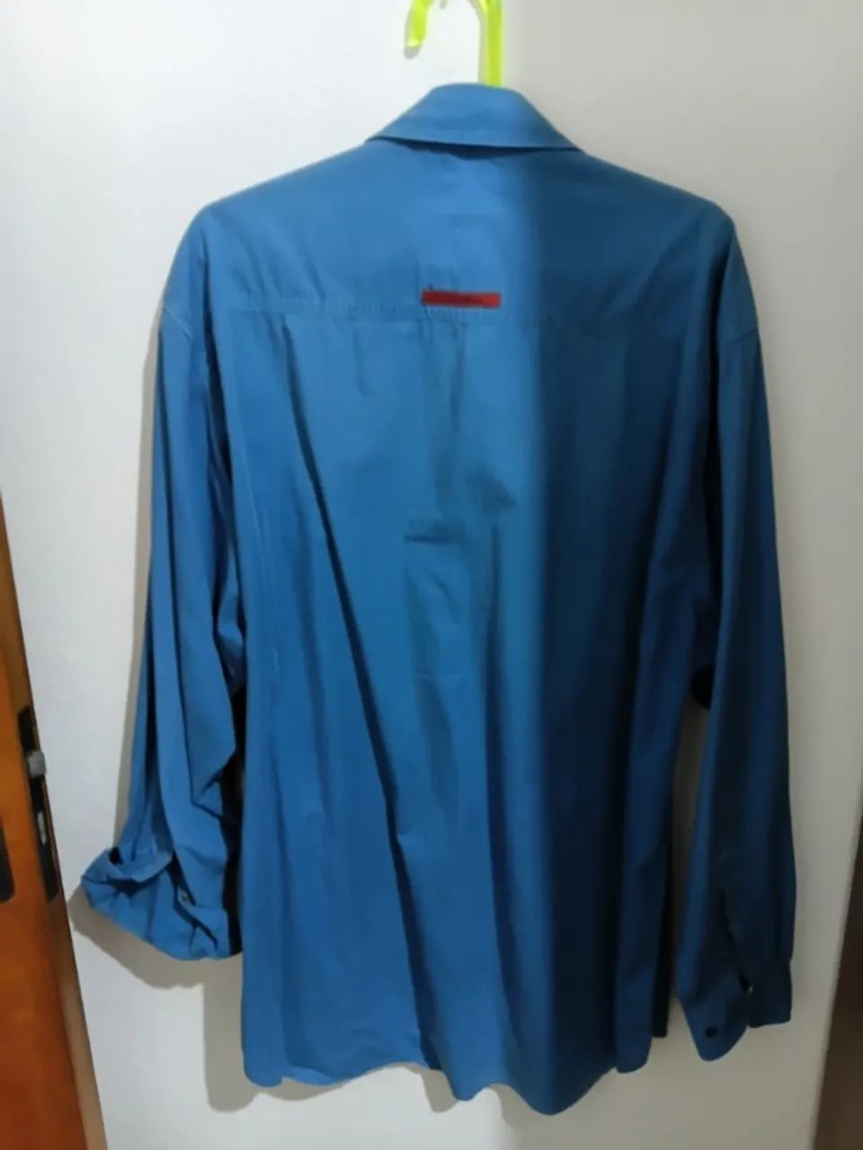 camisa azul com detalhe xadrez - Foto 3