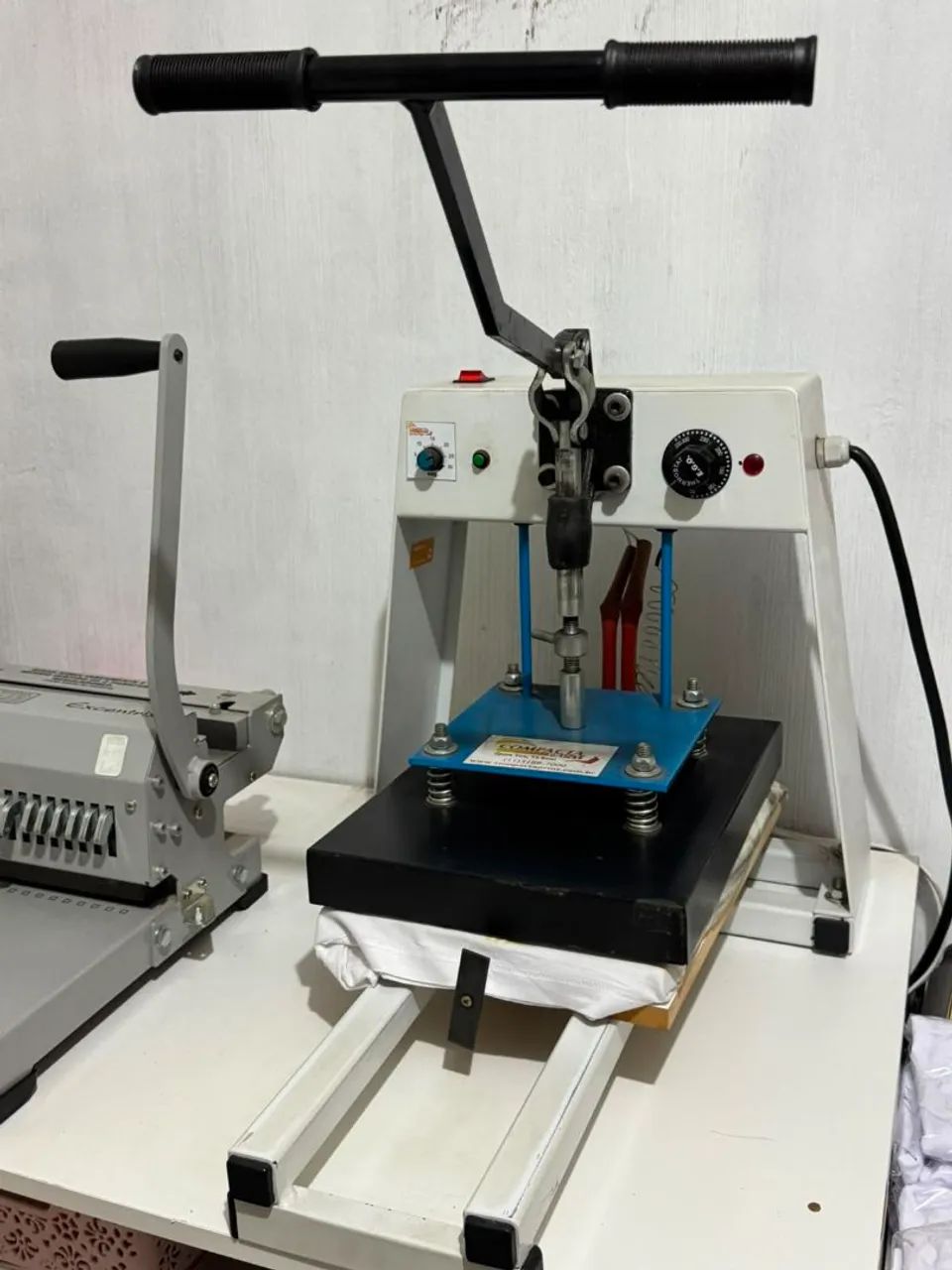 Prensa Térmica Compacta Print - Estampa Chinelos, Azulejos, Chaveiros e Placas - Foto 4