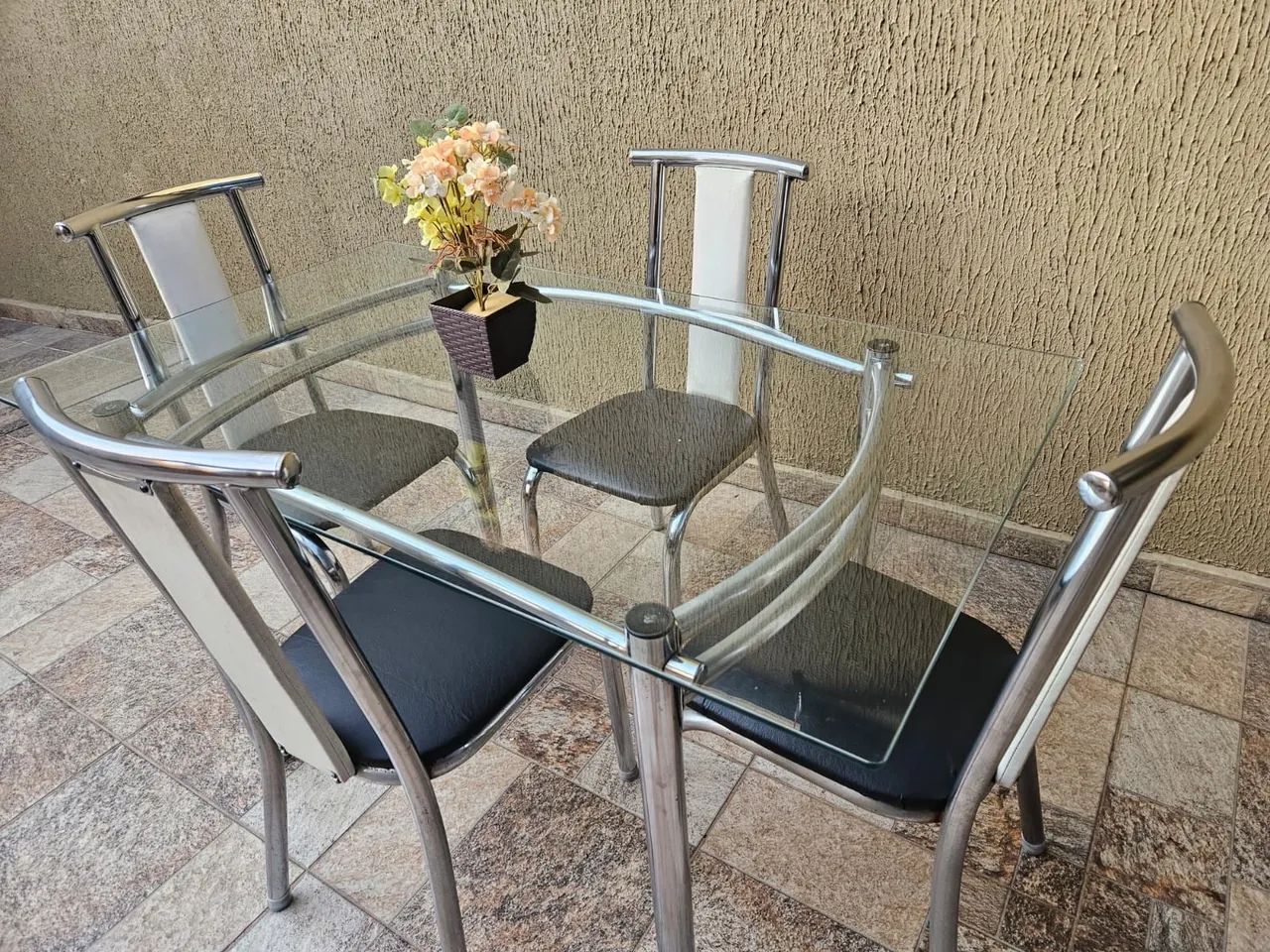 Mesa de vidro, com 4 cadeiras, Entrego també!! - Foto 2