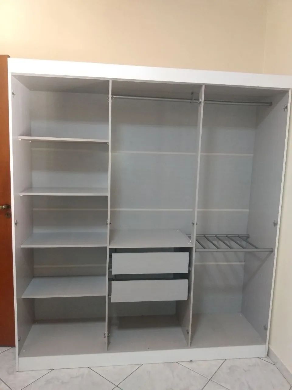 Guarda roupa de solteiro MDF - Foto 3