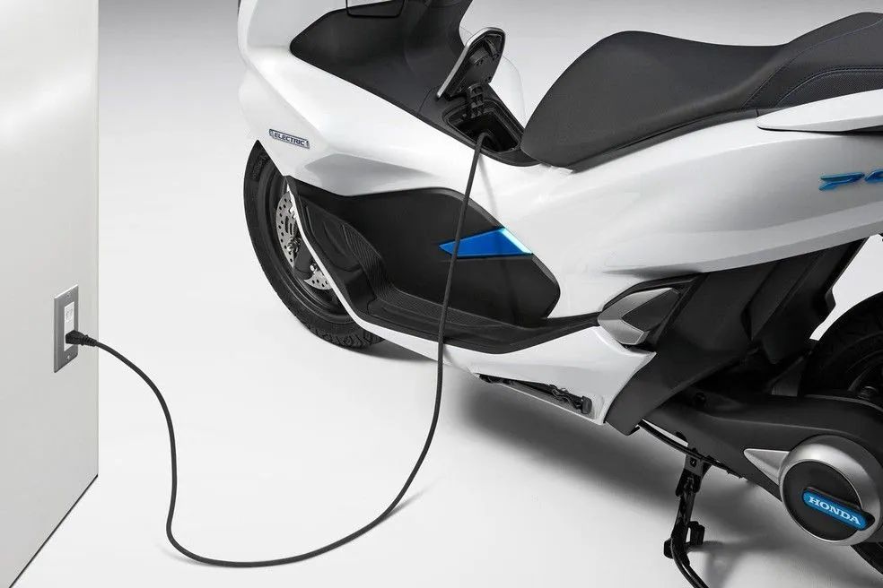 Scooter Elétrica PCX elétrica  - Foto 2