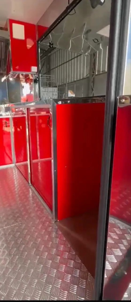 Trailer, Foodtruck com churrasqueira  - Foto 4