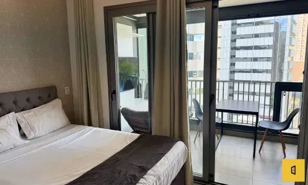 Studio R2V 24m2 100% Mobiliado / Reformado c/ Varanda 200m Metrô Vergueiro