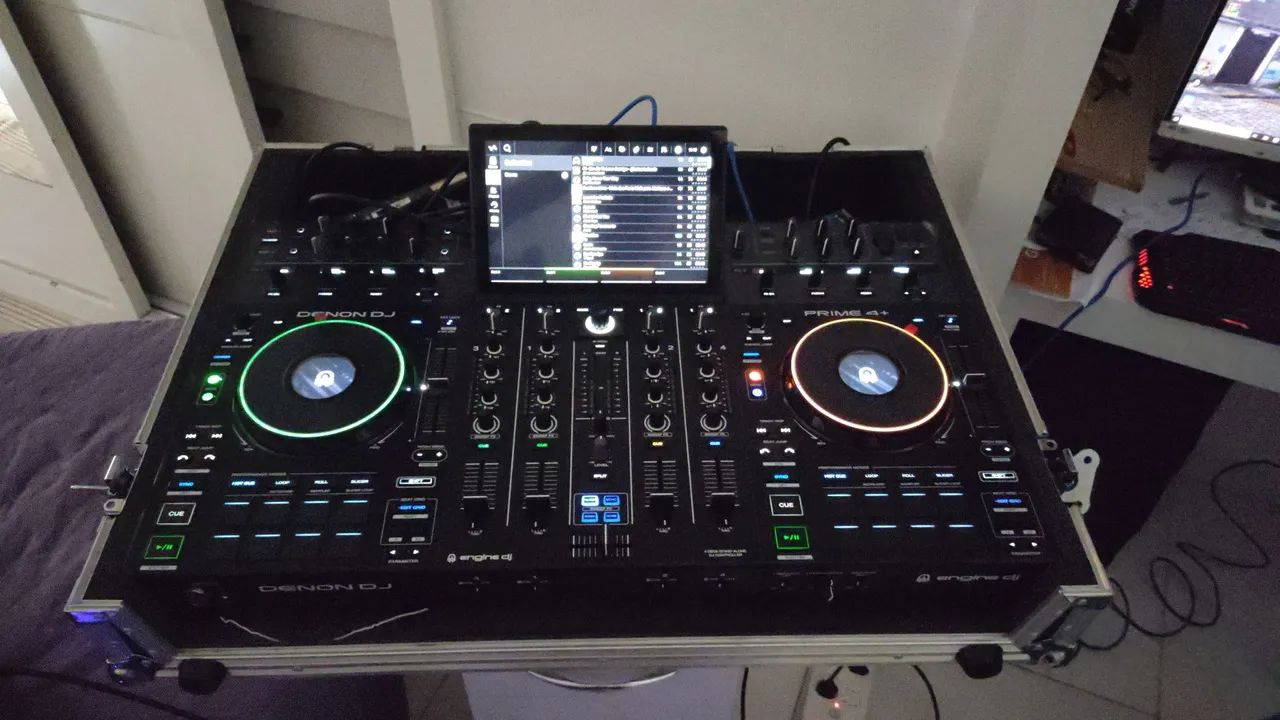 DJ denon Prime 4 Plus 