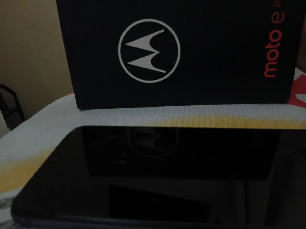 Celular moto e20 funcionando+acessórios  - Foto 3