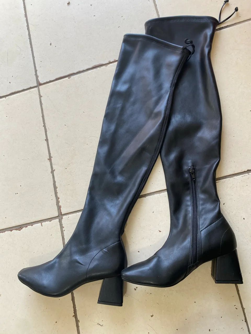 Bota cano alto preta - Foto 2