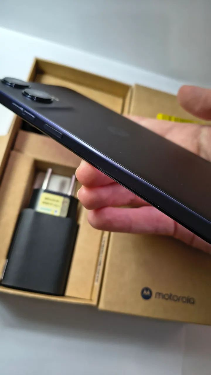 Celular Motorola Moto G35 - Foto 4