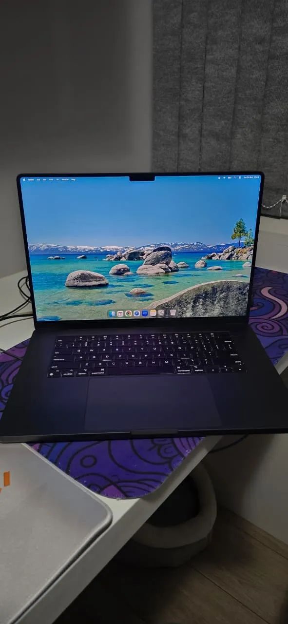 MacBook Pro 16'' M4 Max 36GB RAM 1TB SSD + Caixa Original + Bateria 100%