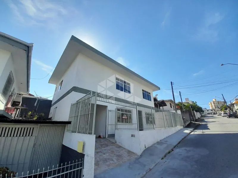 Casa de 6 quartos para alugar com 200M² - Barreiros, São José - Foto 4