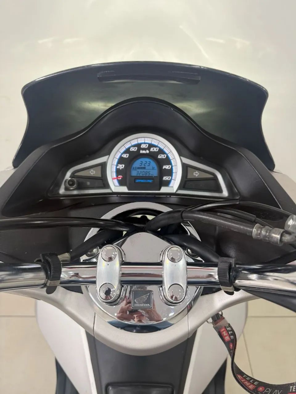 HONDA PCX AUT IMPERDÍVEL  - Foto 4