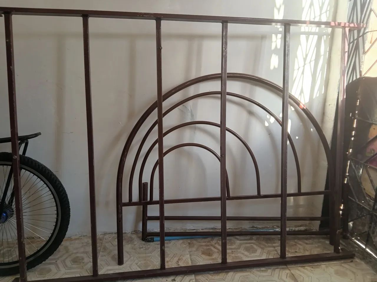 Estrado cama de casal ferro  - Foto 2