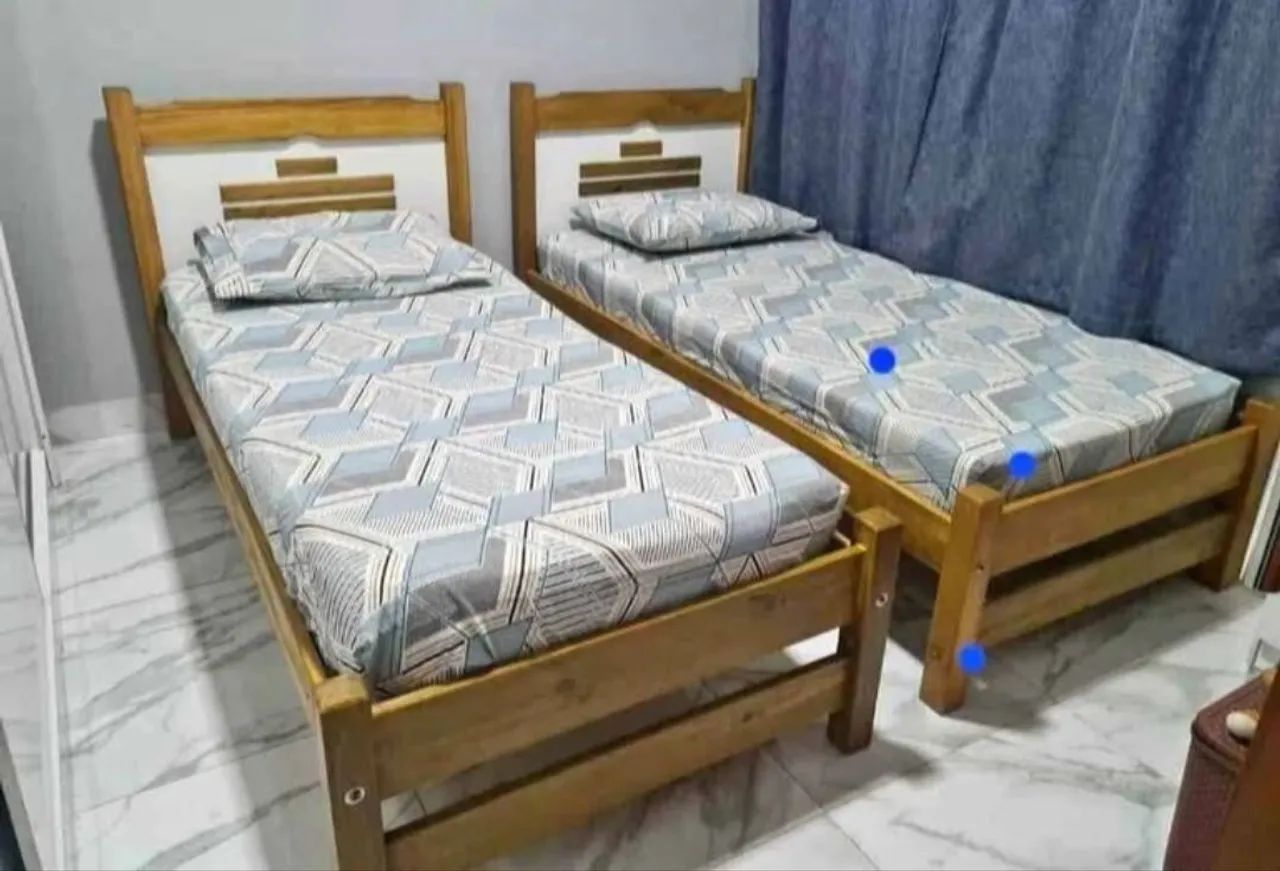 Cama de madeira solteiro nova. 