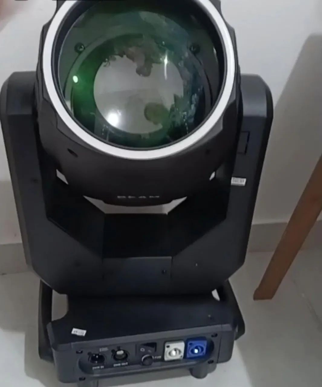 equipamento é um Moving Head (cabeça móvel) - Foto 5