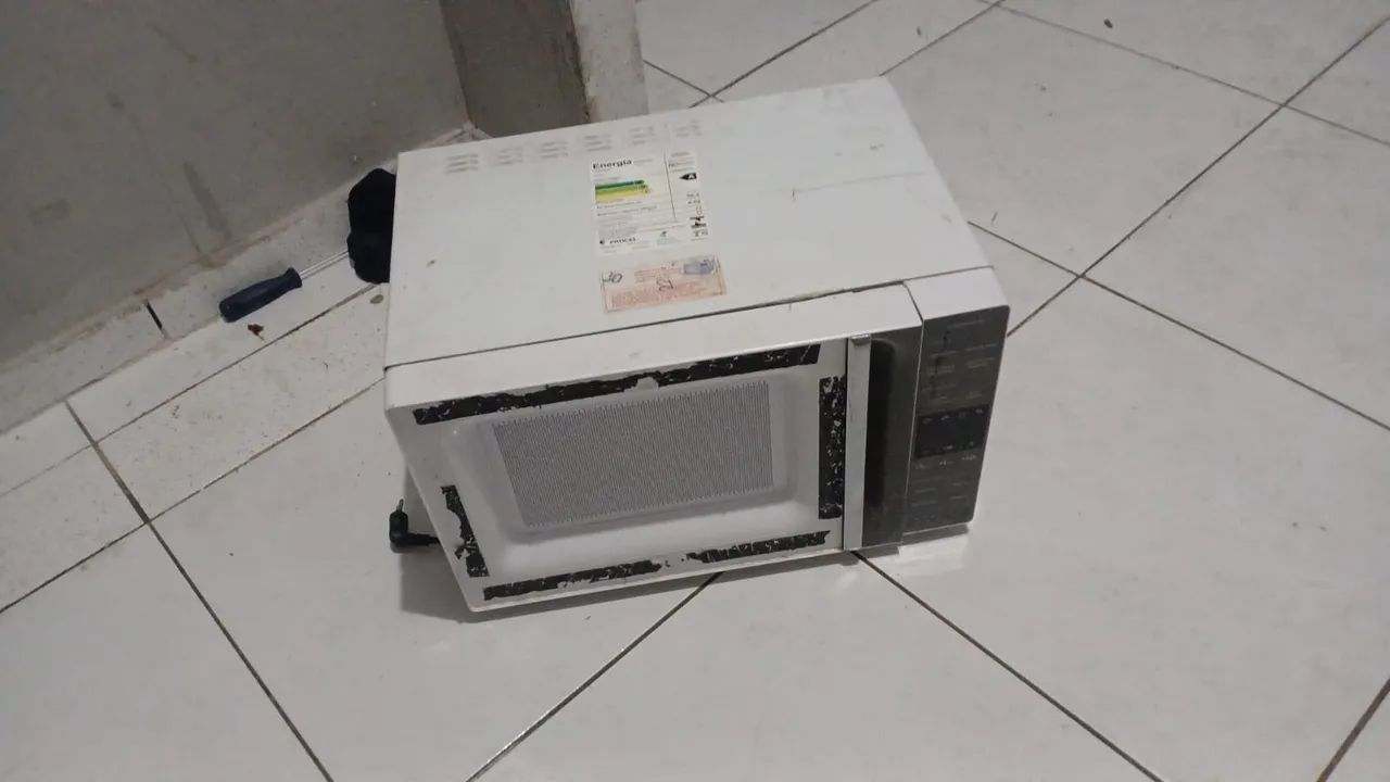 MICROONDAS COM DEFEITO NO VIDRO (apenas) - Foto 2