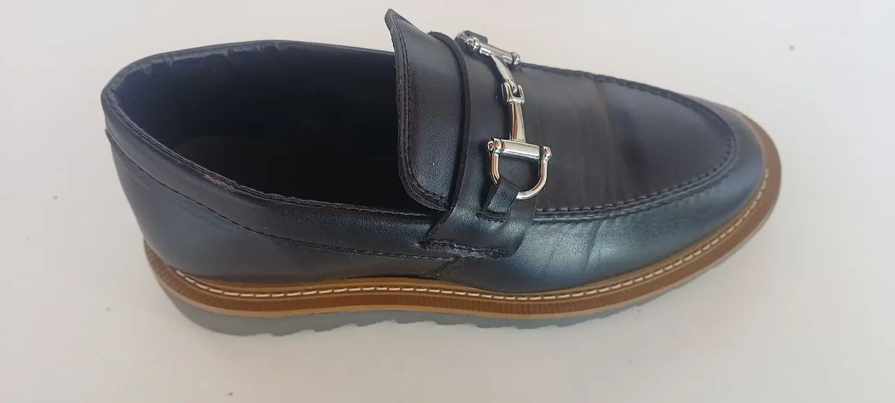 Sapato preto mocassim 