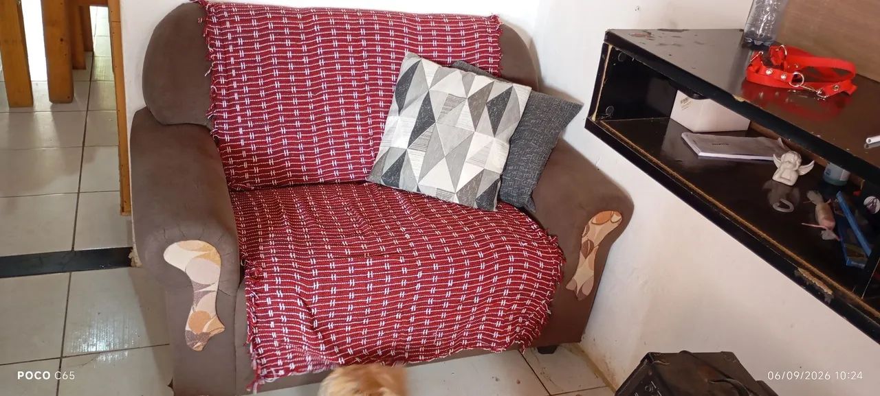 Sofá, folga, painel e chapa de lanches 