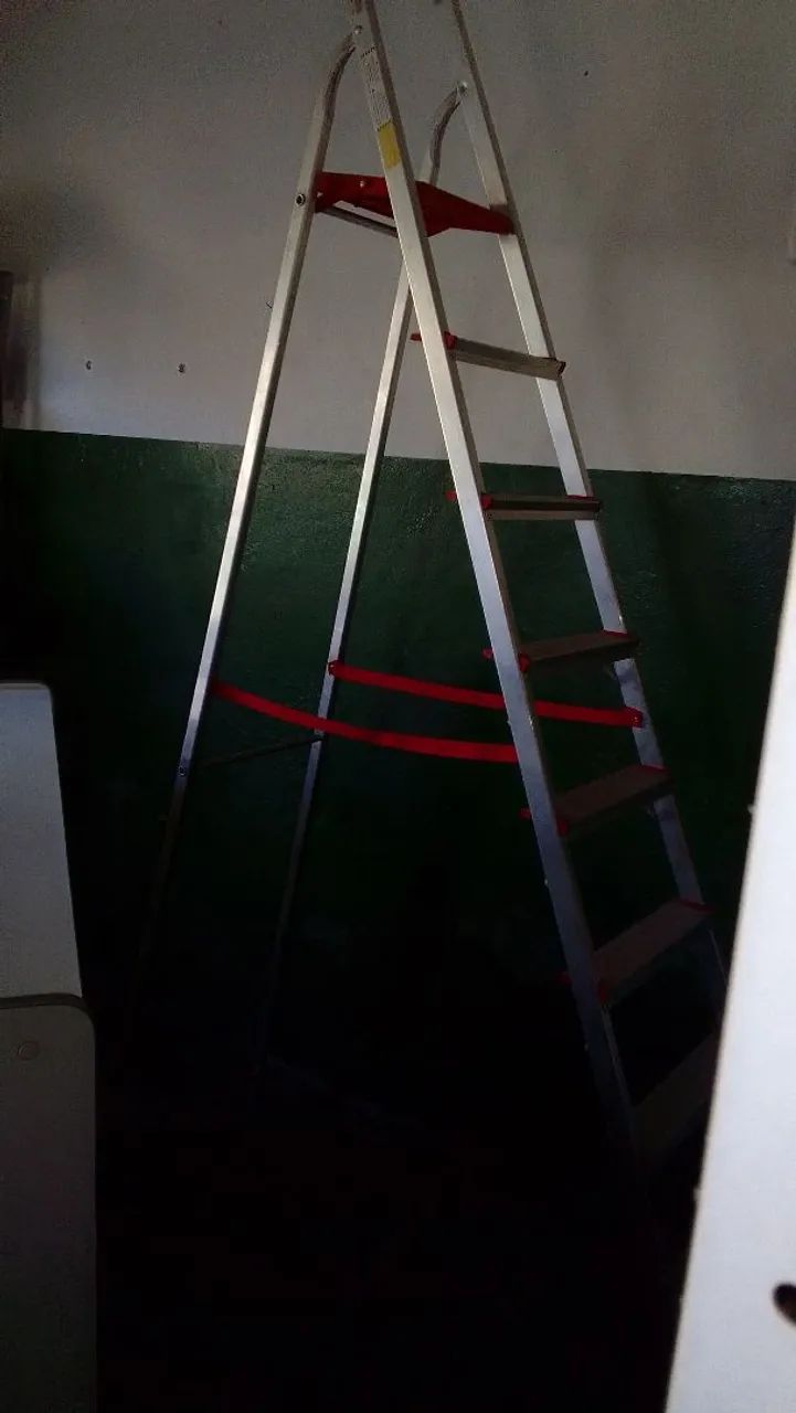 Escada de alumínio  - Foto 2