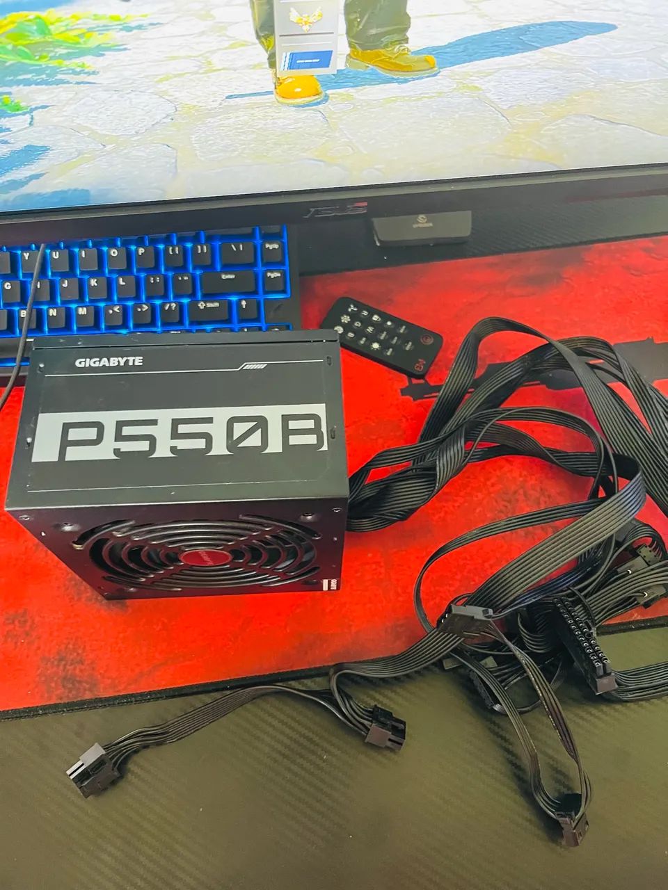 Fonte gigabyte 