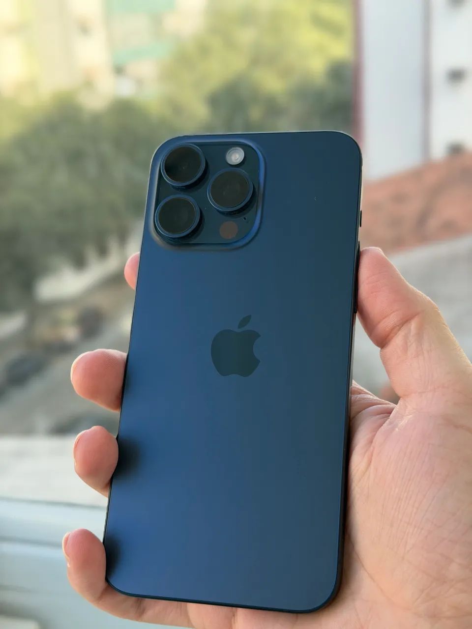 iPhone 15 Pro Max 256GB - Azul Titânio