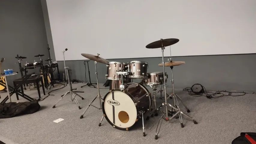 Bateria Mapex Completa em Ótimo Estado