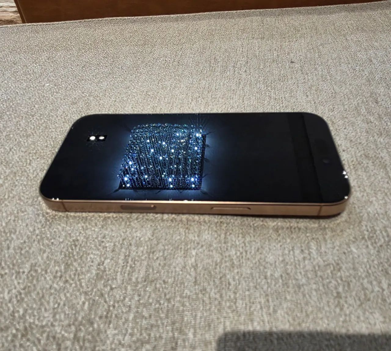 Iphone 16 pro 256 Gb e-sim - Foto 2