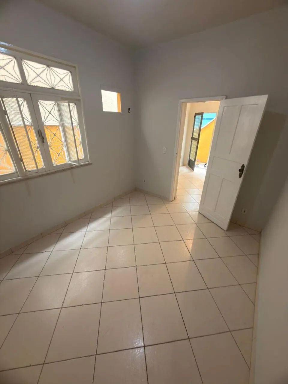 Alugo ótimo apartamento tipo casa no centro de Rocha Miranda  - Foto 3