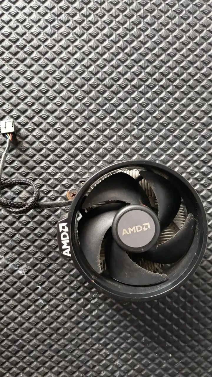 Processador gamer AMD Ryzen 3 3200G (com cooler) - Foto 2